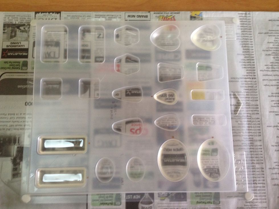 Leave the resin to set for 1hr before proceeding to add stickers. You may cover the exposed resin with a cup to prevent dust from settling.