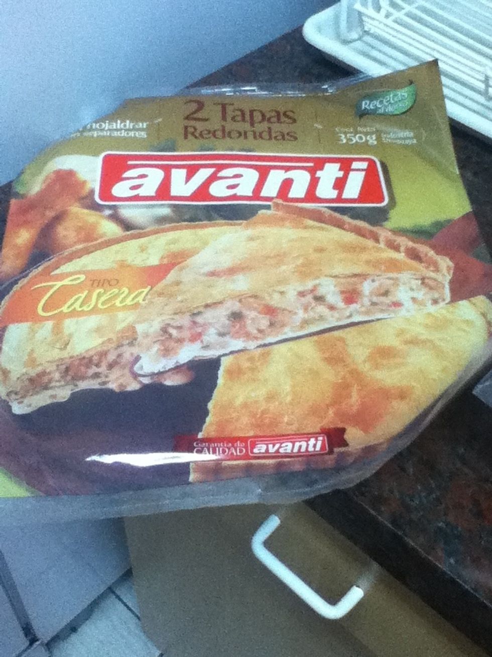 Leave this a few minutes before starting because if not, it will start breaking when we start cooking with it