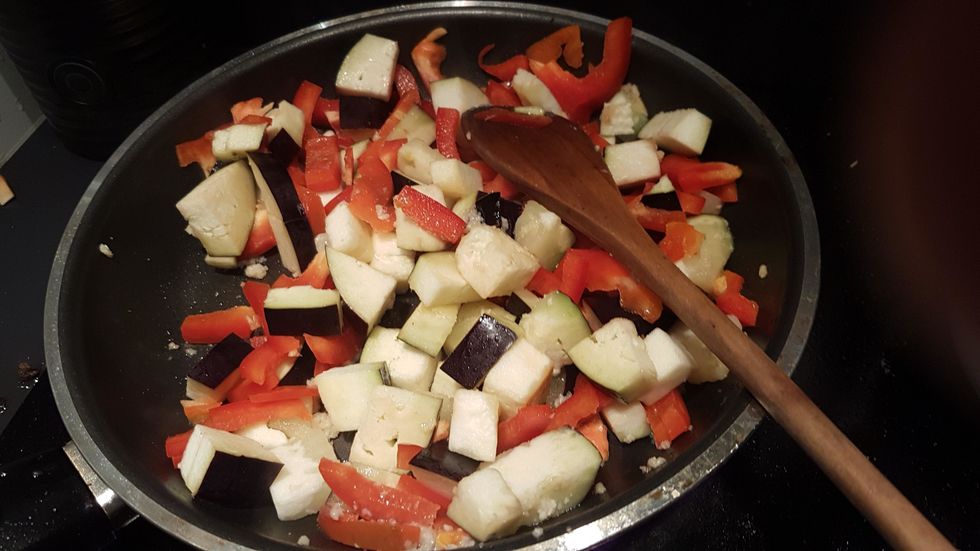 leave vegetables to simmer and reduce.