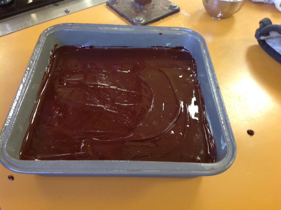 Let chill for 5-10 minutes before serving.