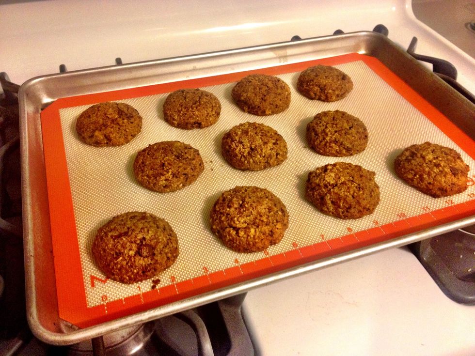Let cool on the cookie sheet for 2 minutes.