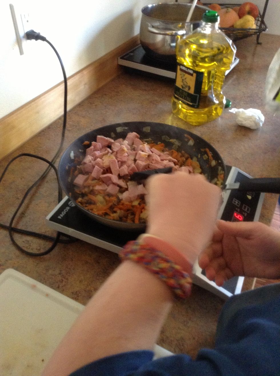 Let ingredients cook for another 5 minutes. Make sure to stir once every minute.