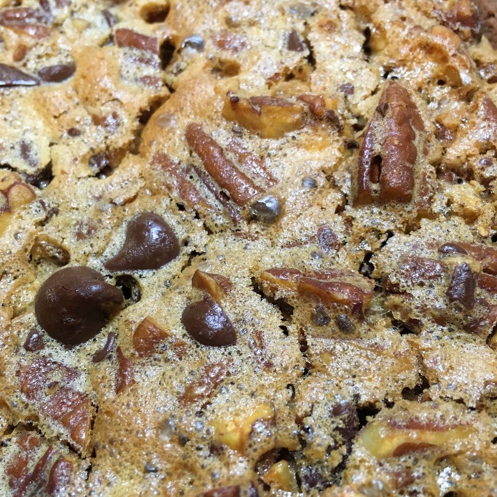 Let it cool for about an hour before cutting. Any earlier and you'll have a gooey mess. But hey, if that's what you're into then go for it!