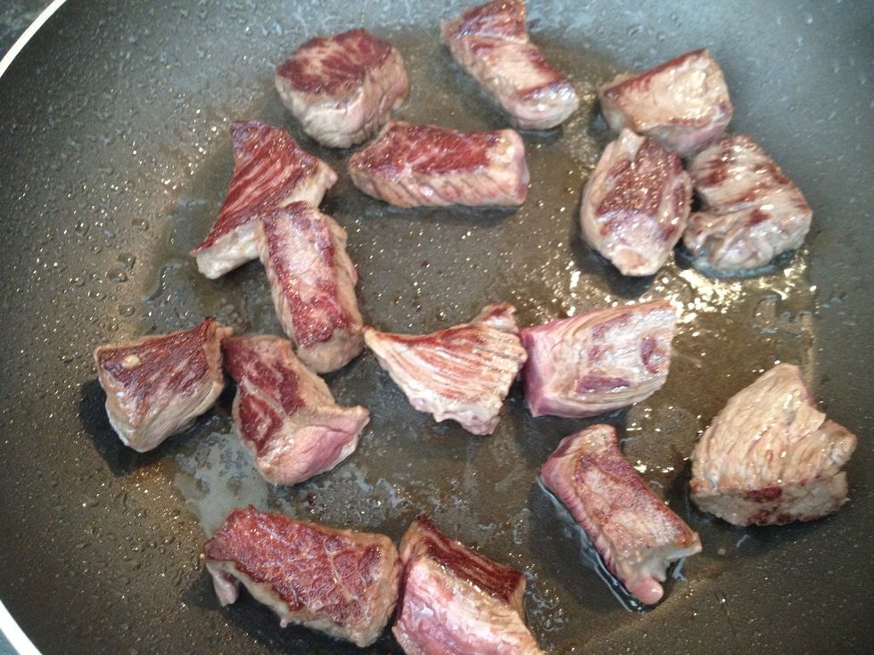 Let it REST... Can't stress this enough. This stops it from drying out as the juices will suck back to the centre of the cubes and allow the strands of meat to separate later... Melt!