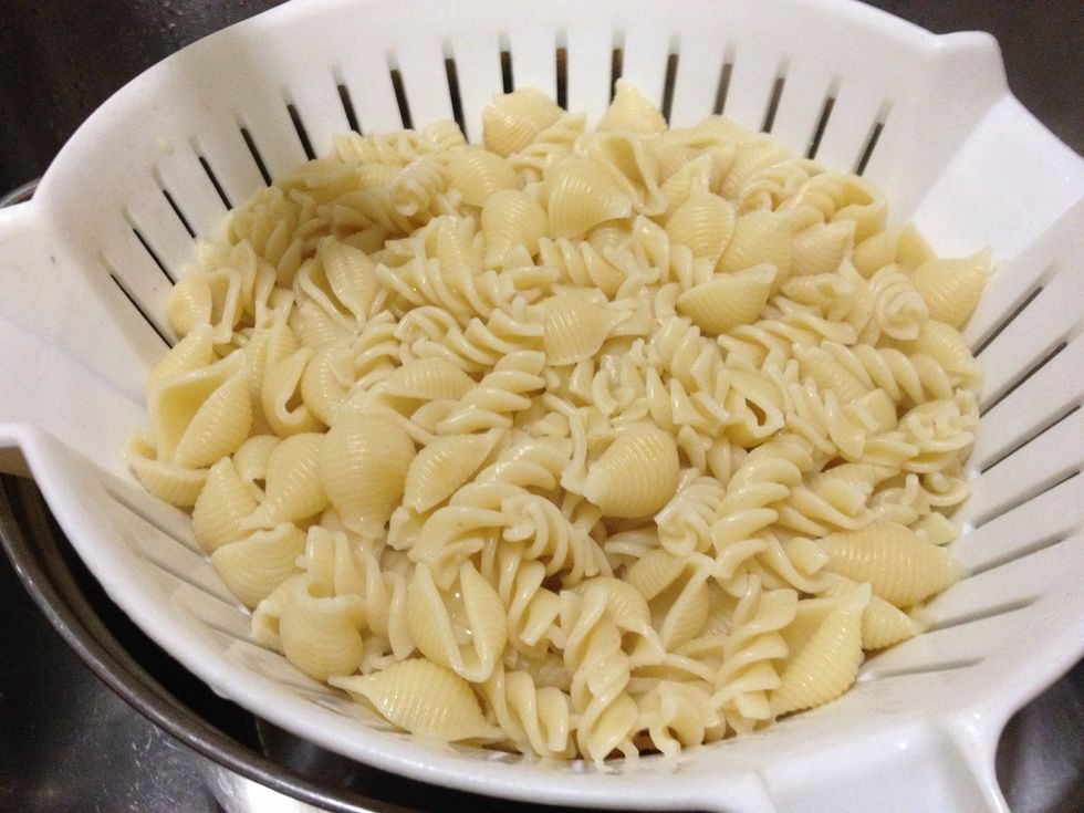 Let pass drain then add to chicken.