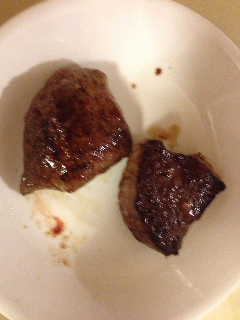 Let rest so juices can reincorporate for more tender steak