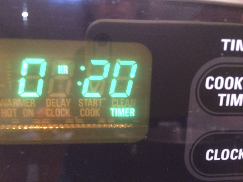 Let stand until the wakame softens up, about 20 minutes.