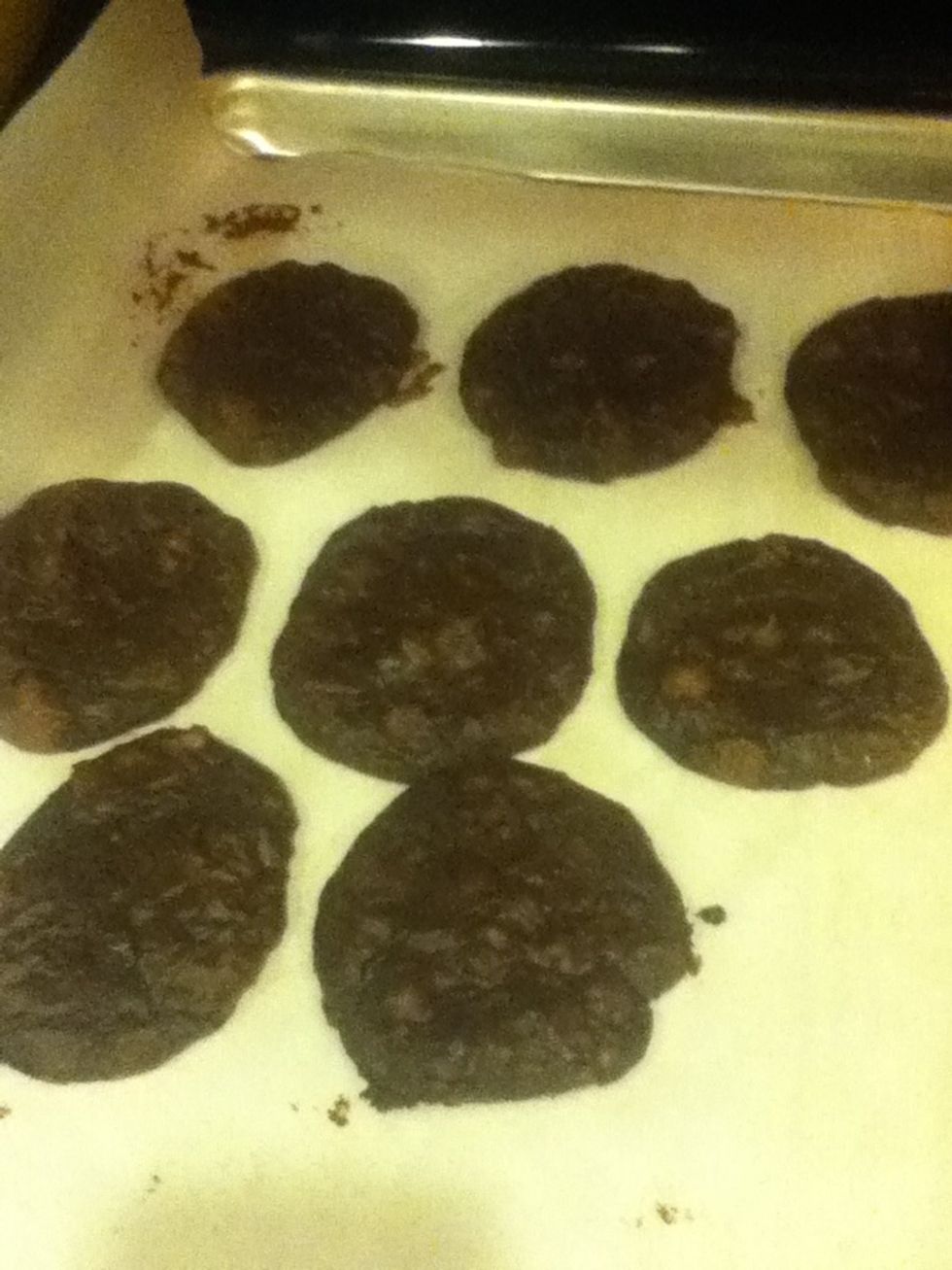 Let the cookies cool on the sheet for at least 2 minutes...