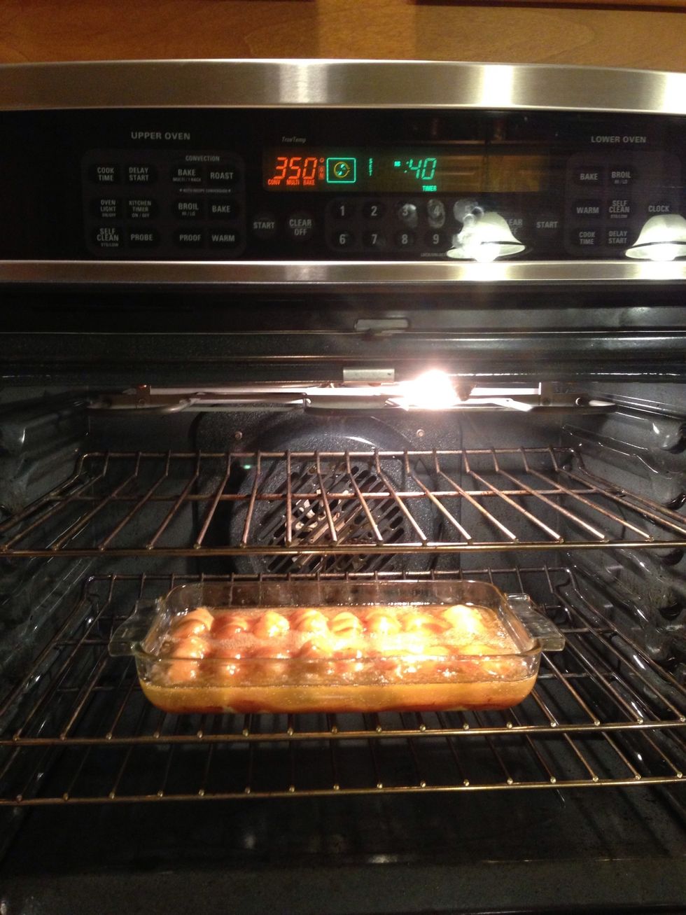 Let the dessert bake for 40 minutes uncovered