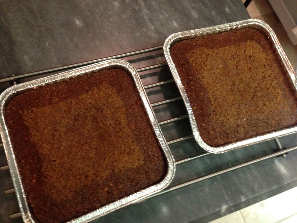Let them cool for a few minutes, but you want to ice them when still warm". I LIKE icing!\ud83d\ude09