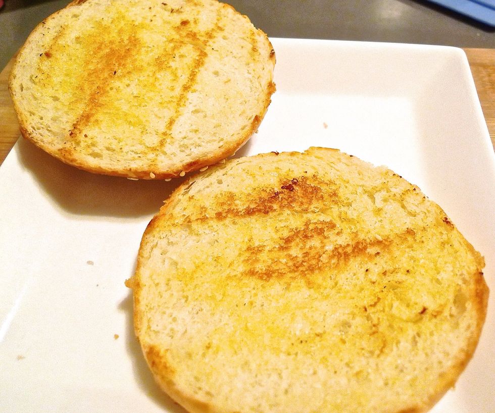 Lightly toast the bun with some soft butter.