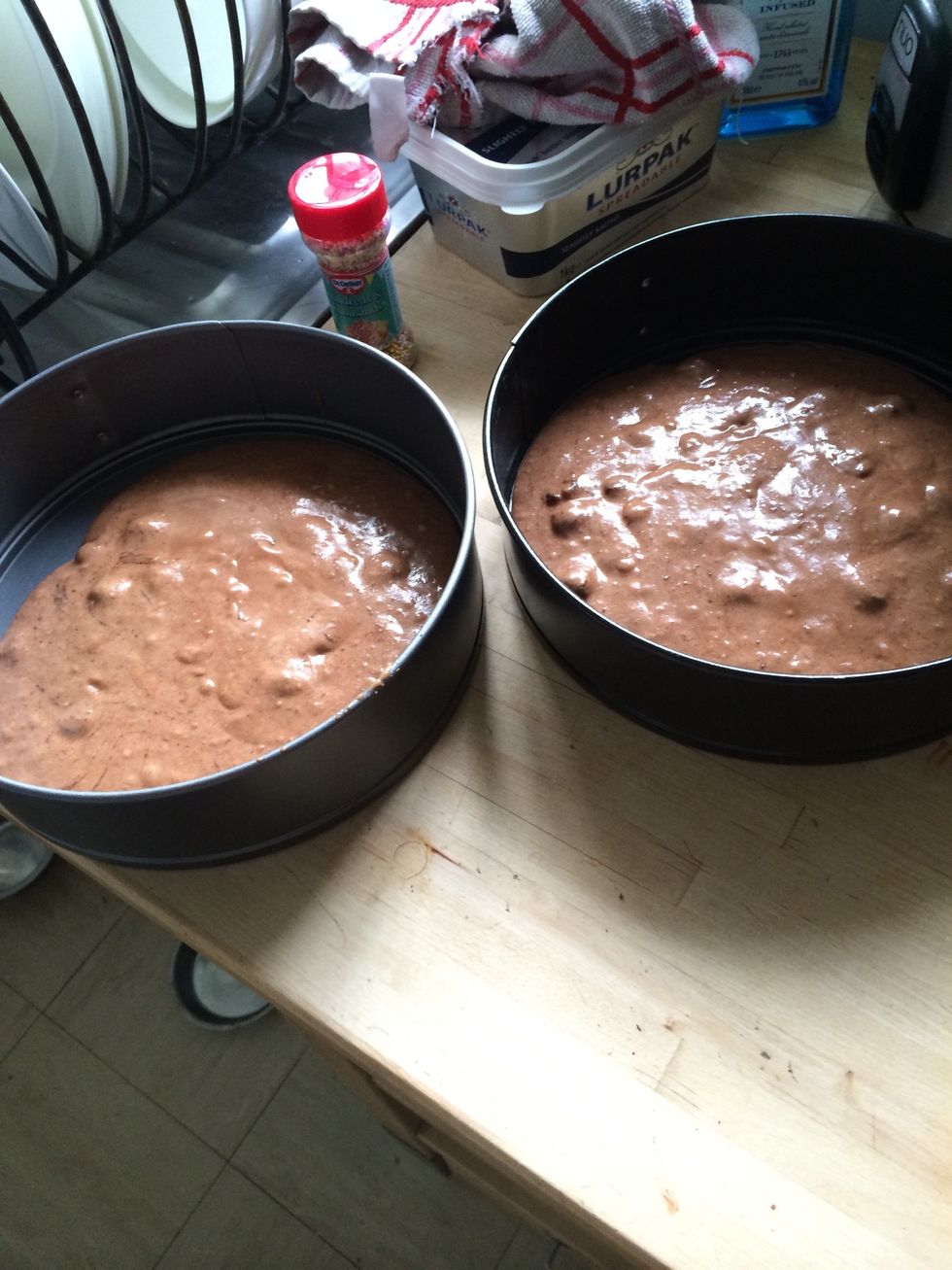 Like so... Don't worry the mixture will even out as it cooks. Now add to oven at 160 Celsius for about 20 minutes