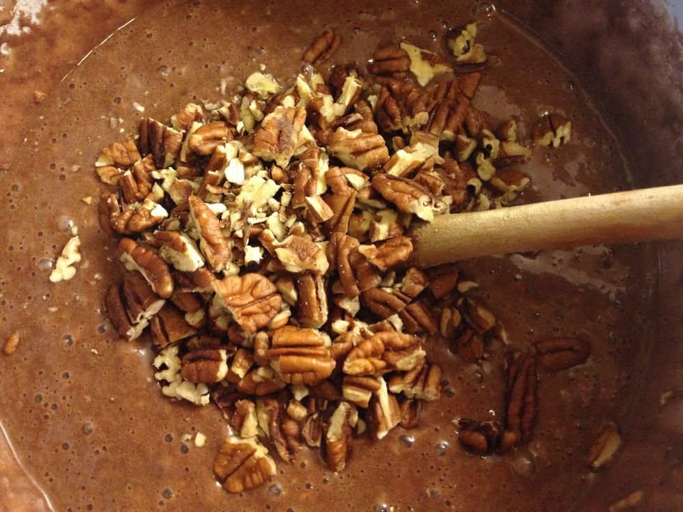 ..like so. Instead of pecans you can use walnuts, pistacchios or hazelnuts.
