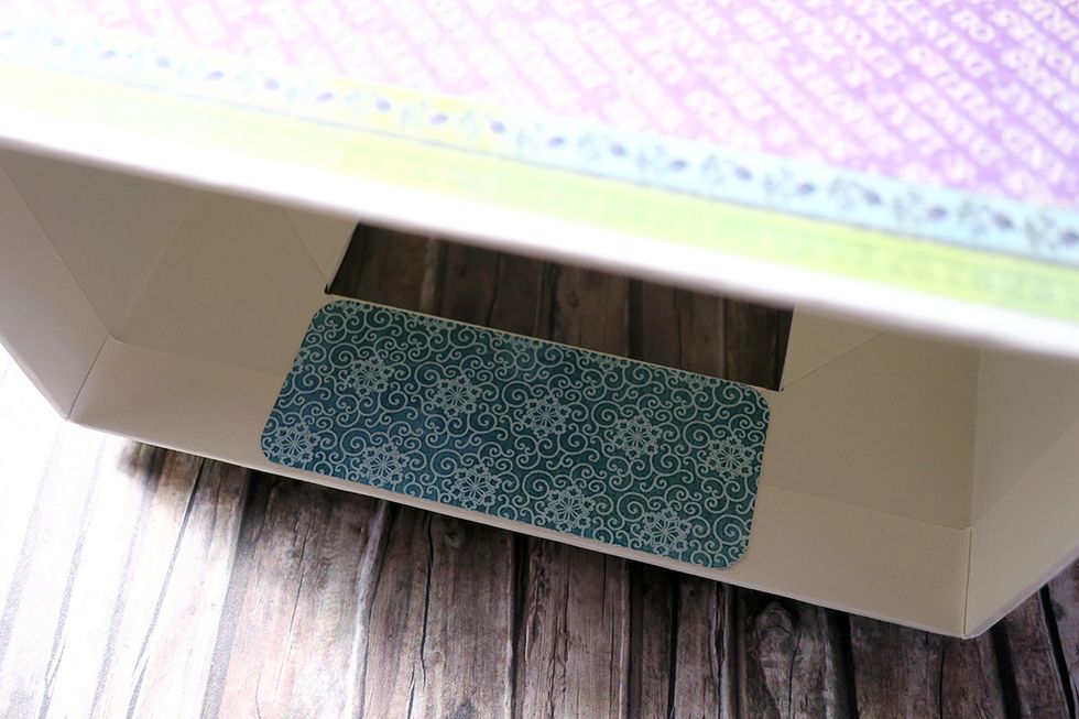 Like this :) Looks better and the lid is sliding more easily on top on the drawer.