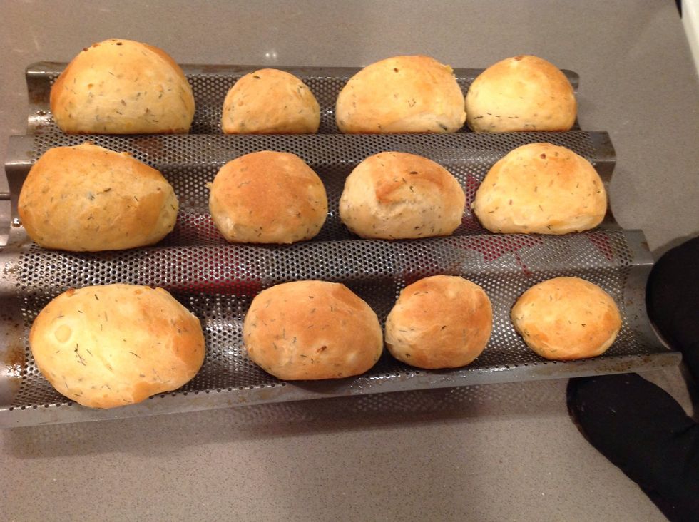 like this! to get a shiny gloss i could have brushed the tops with and eggwash...egg + water...but i didn't.