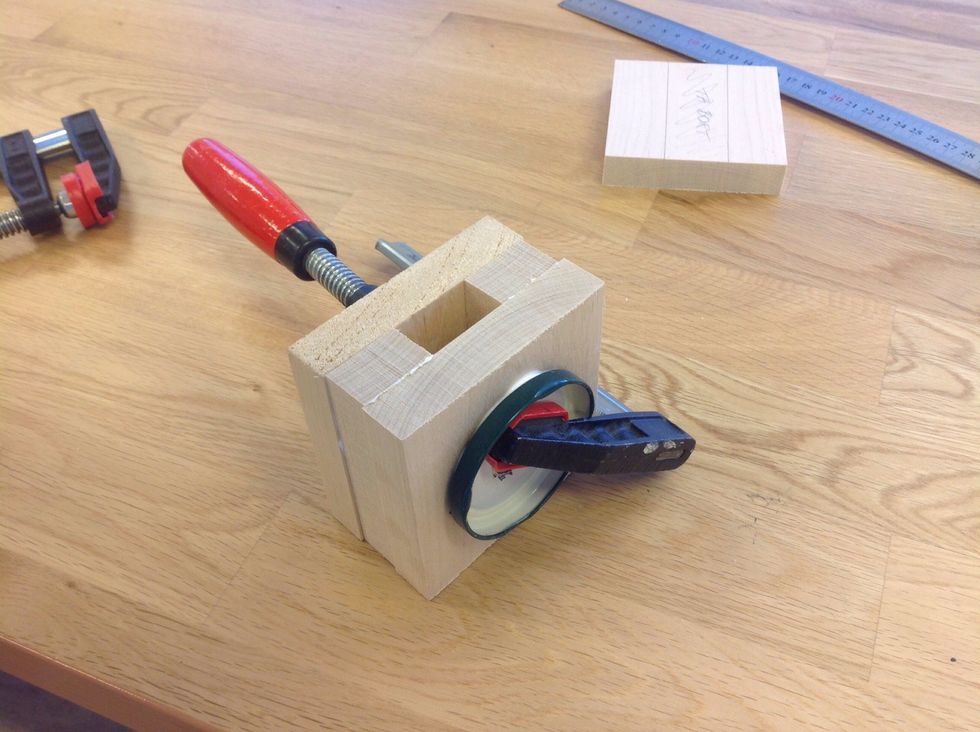 Limma ihop allt enligt bilden.