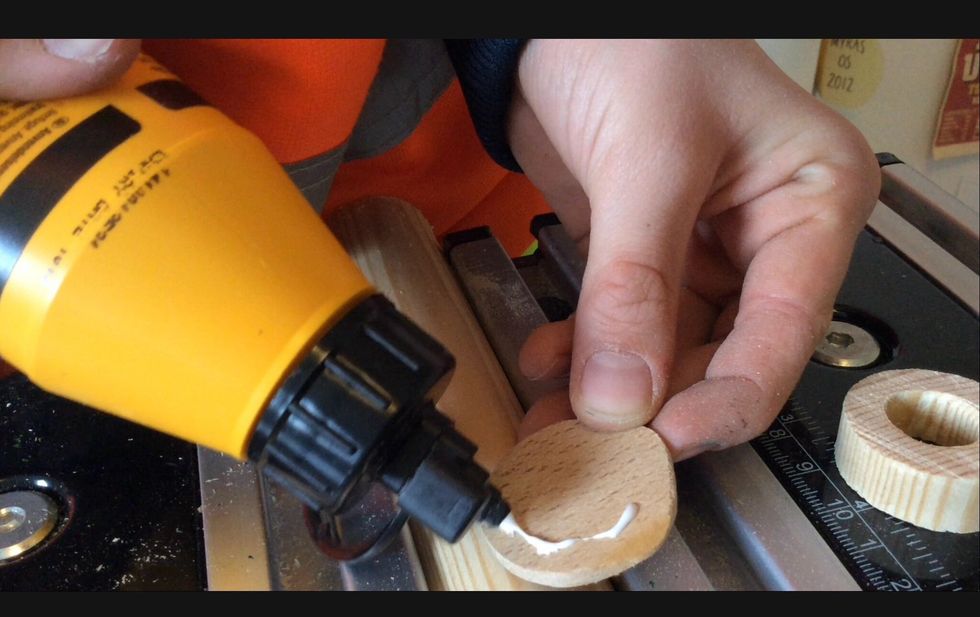 Limma p\u00e5 bottenplattan