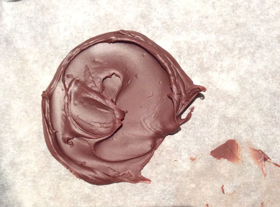 Line a tray with baking paper. Add 1 teaspoon of Nutella onto the tray and spread into thin disks, slightly smaller than a normal pancake. Freeze disks for about 1 to 1.5 hours.