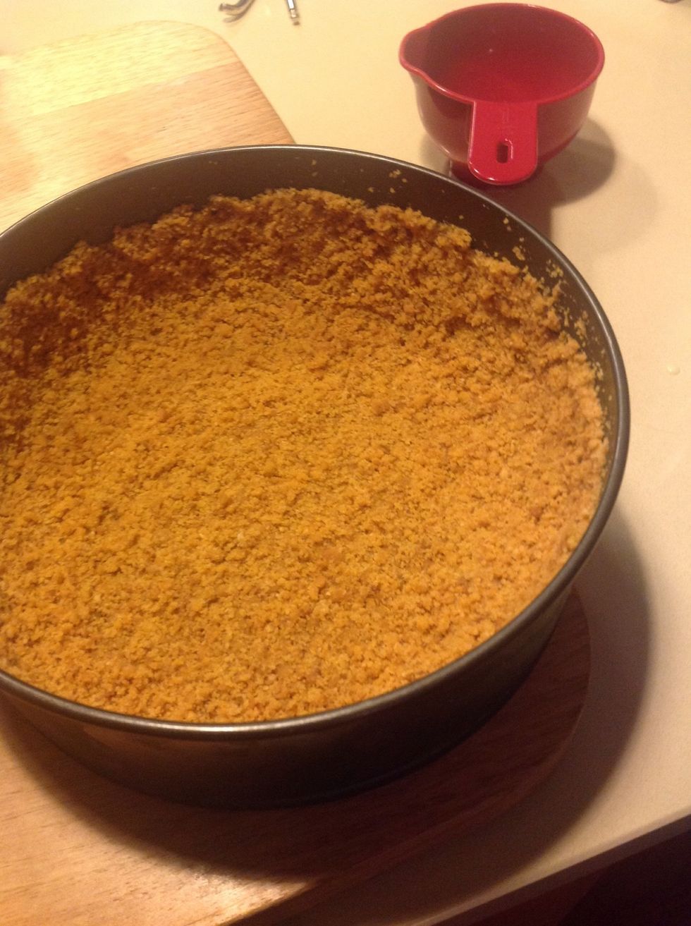 Line the sides of dish with butter