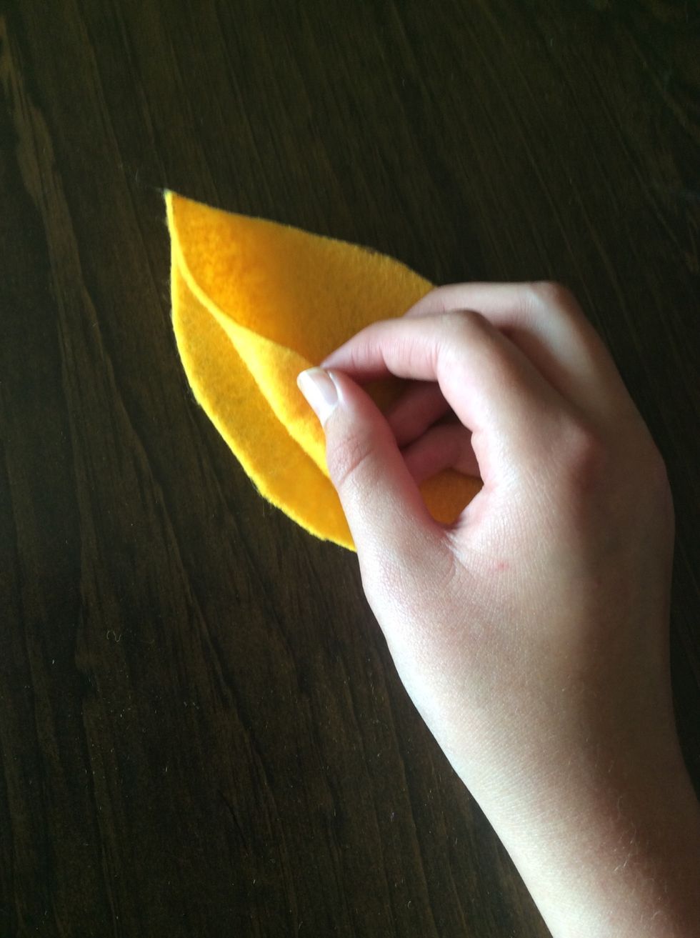 Line two of the body pieces up (right sides facing in).