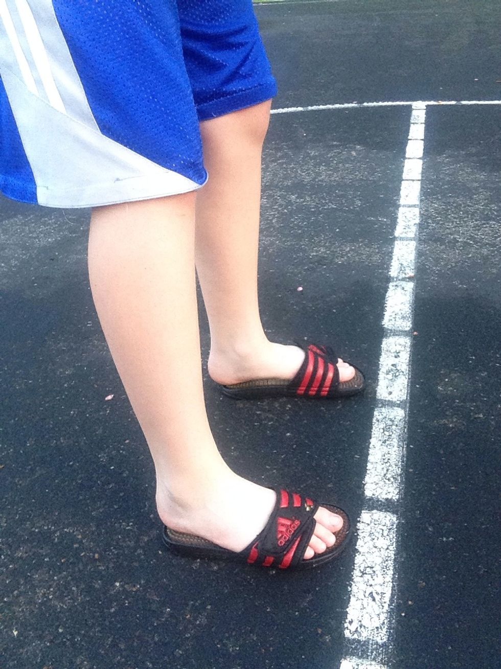 Line up your feet on the line