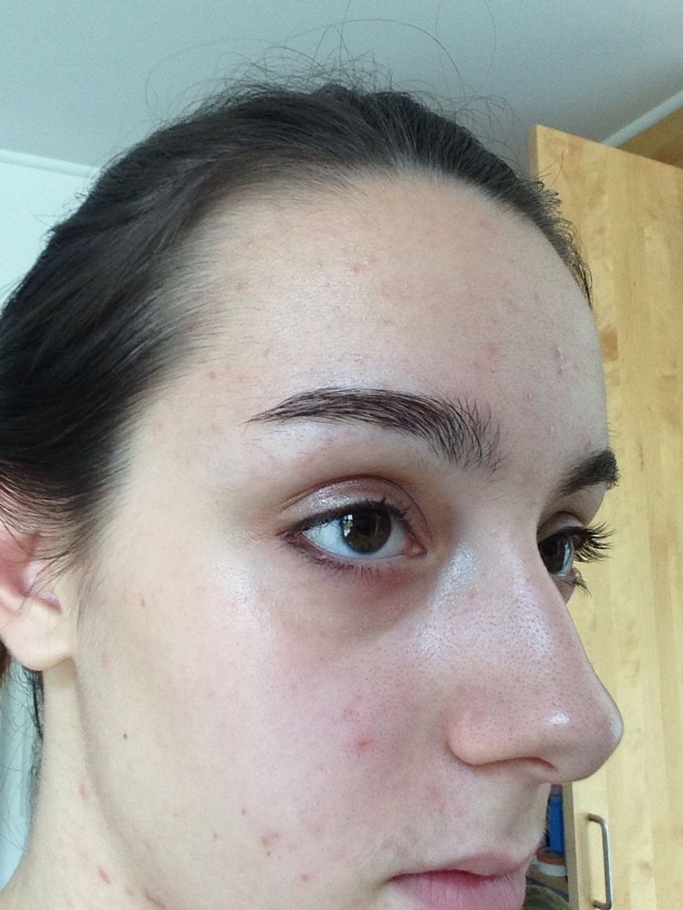 Line your eyes on the outer part of our lower lash line