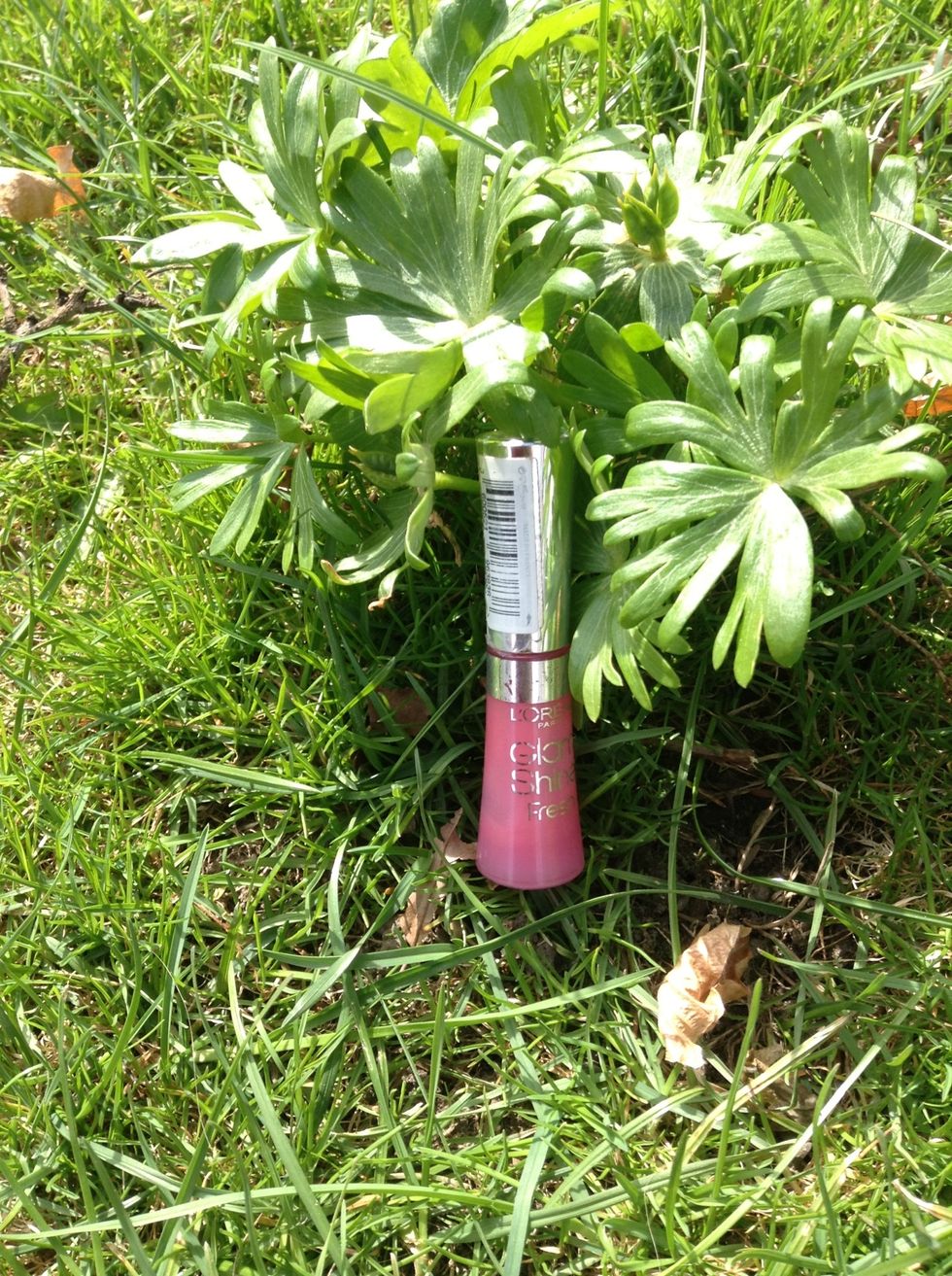 Lip gloss! This is glam shine fresh in 163 from L'OR\u00c9AL.