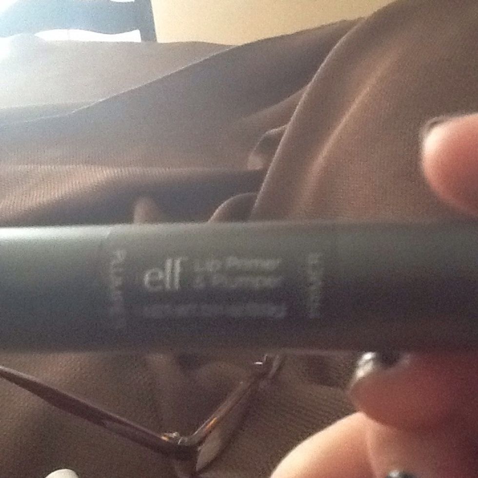 Lip primer and plumper