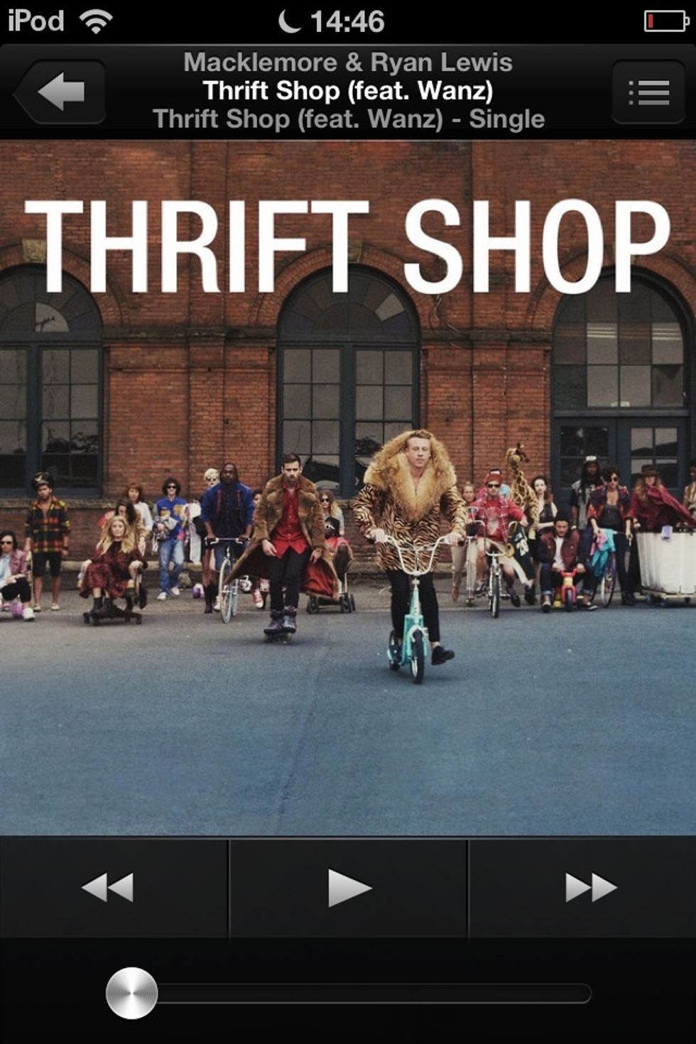 Listen to music during the paint drying if you want ! (it will just take few seconds - around 30 ;)