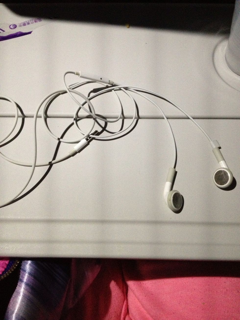 Listening to music is always a comfortable way to let time fly fast. Especially when you're cuddled in your warm seat and have your eyes closed.