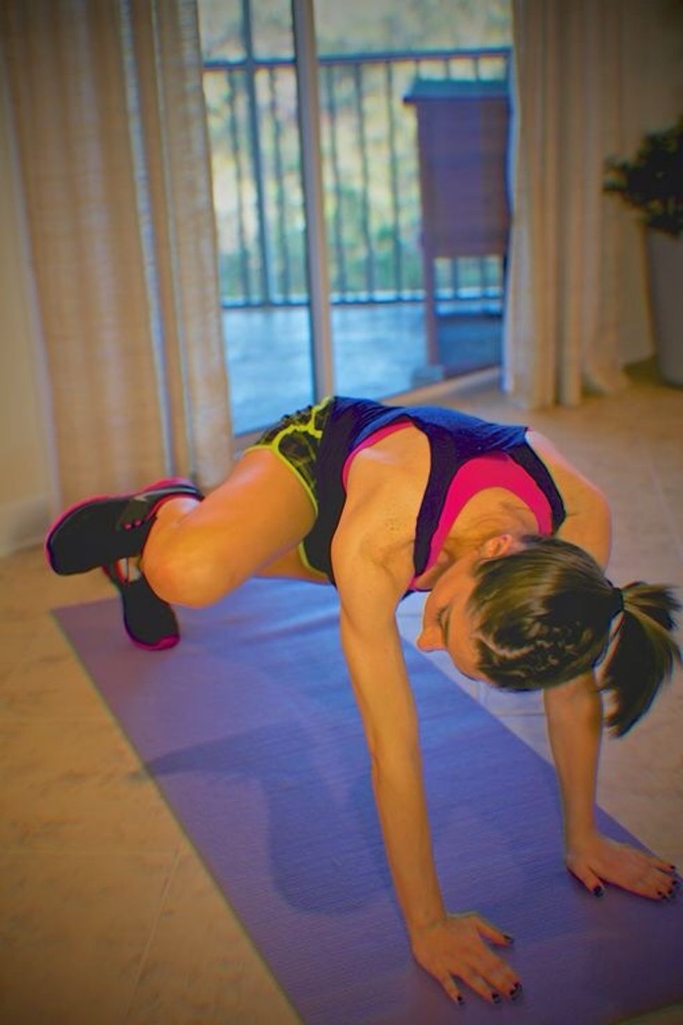 Lizard Walk: complete one side per set.