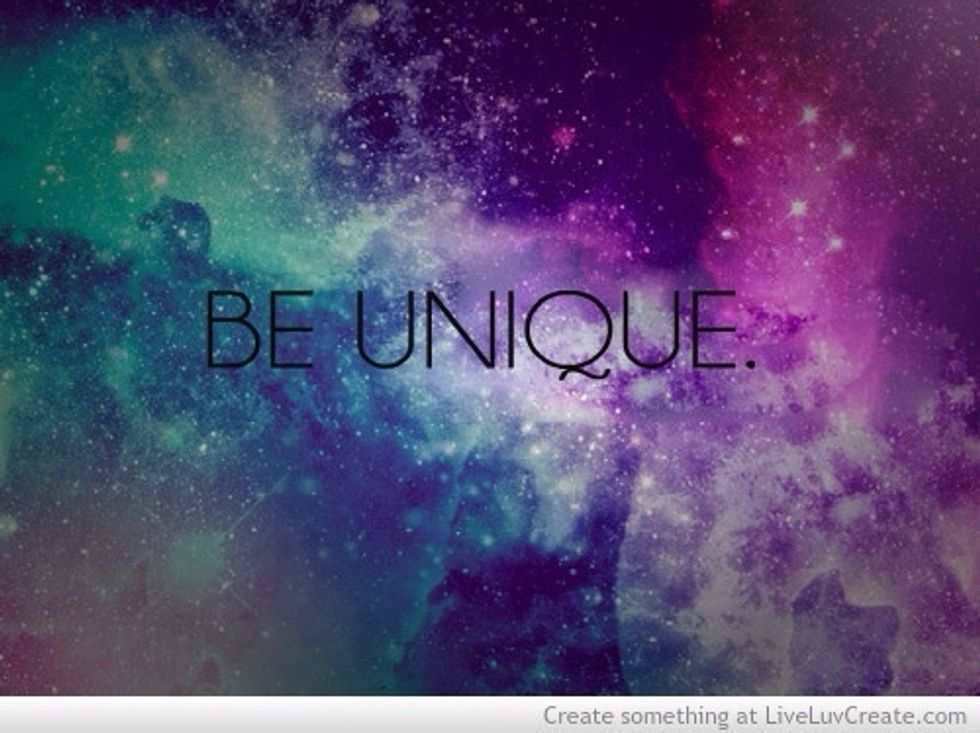 Look & read inspirational & happy quotes !