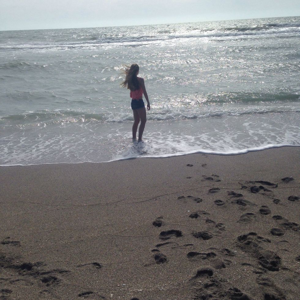 Looking at the ocean instantly calms me and takes me to my inner happy place, whatever I was stressing about instantly goes away