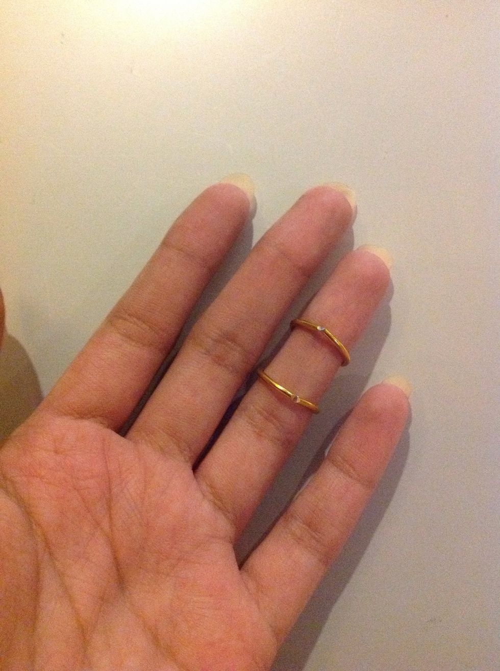 Looks like this from the back. Be careful with the sharp edges.