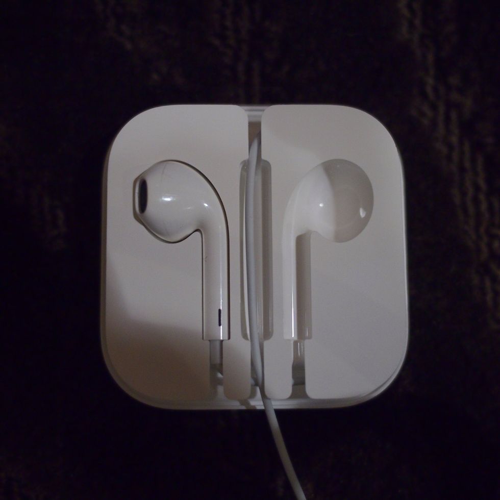 Loop the left ear cable counterclockwise and down the middle