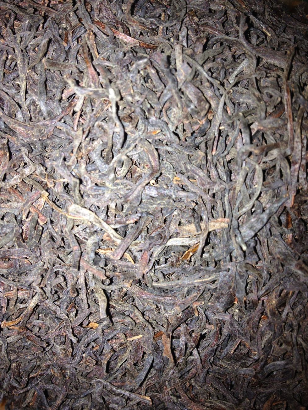 Loose leaf black tea- green works too. Tea bag that ish if you like, just make sure there are no additives in the tea of any kind.
