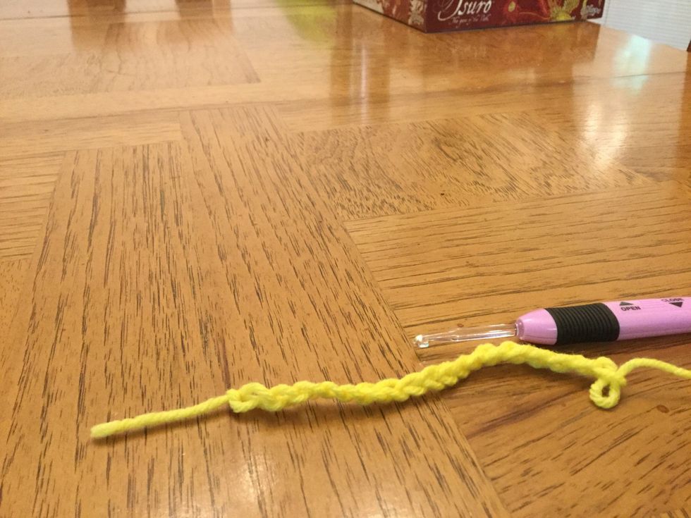 Loosely crochet a chain of 18.