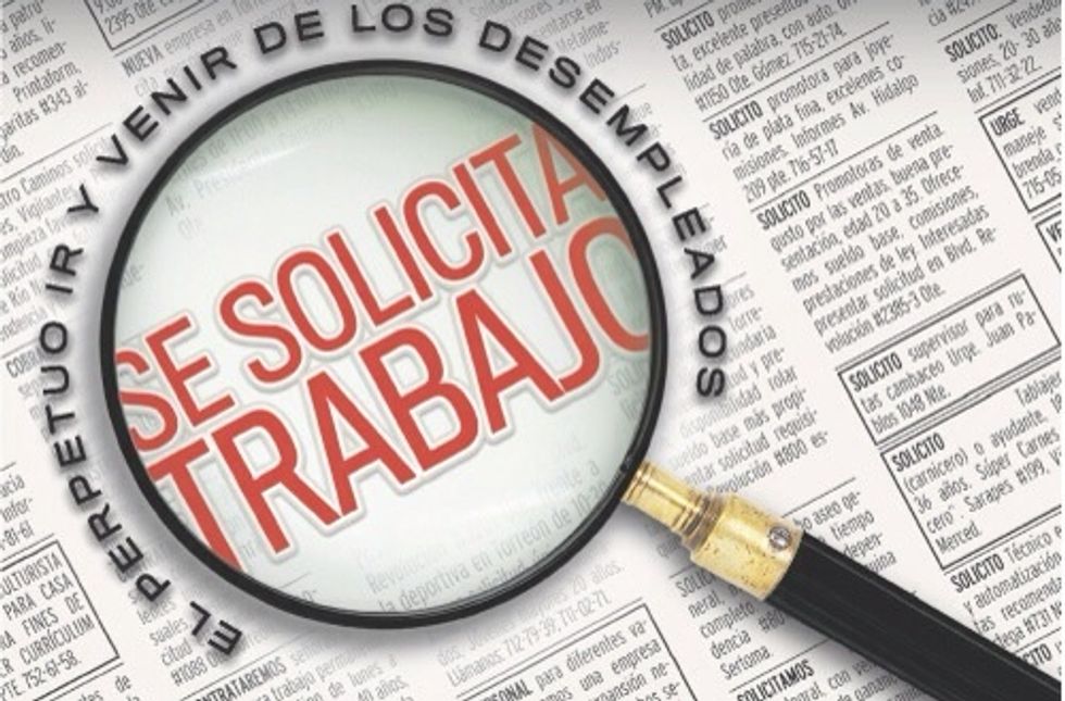 M\u00e1s de 100 millones de personas viven en la pobreza en los pa\u00edses m\u00e1s pr\u00f3speros de Am\u00e9rica del Norte, Asia y Europa, donde existen m\u00e1s de 35 millones de desempleados.