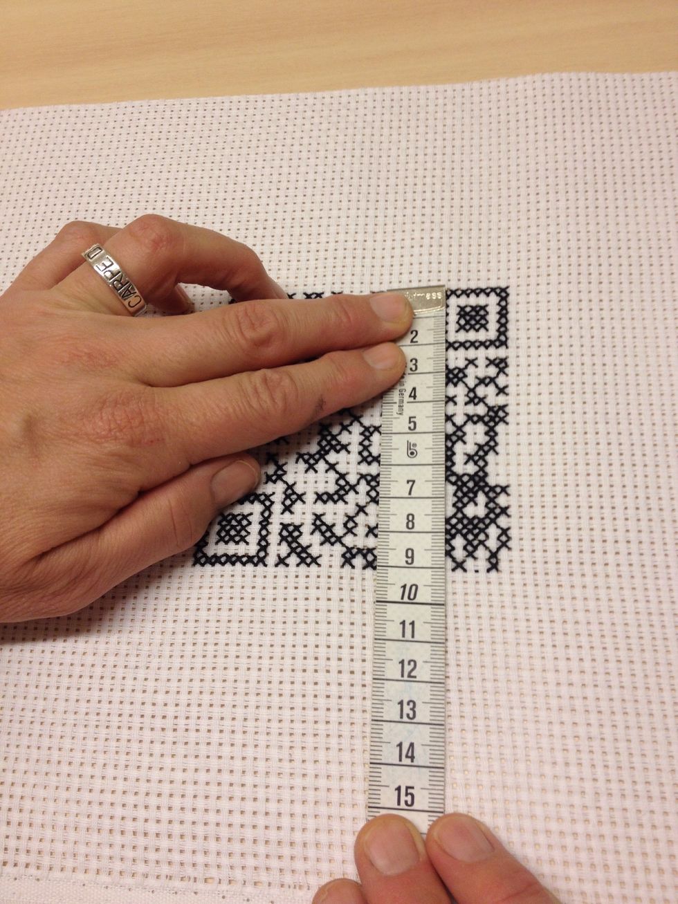 M\u00e4t h\u00f6jden p\u00e5 ditt broderi.