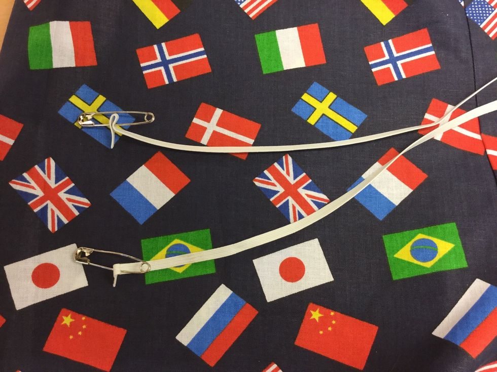 M\u00e4t hur l\u00e5nga res\u00e5rband du beh\u00f6ver. Det g\u00f6r du genom att m\u00e4ta res\u00e5rbandet runt sin midja.