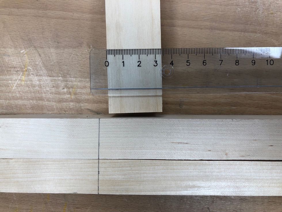 M\u00e4t hur tjock en planka \u00e4r. Markera den med ett x