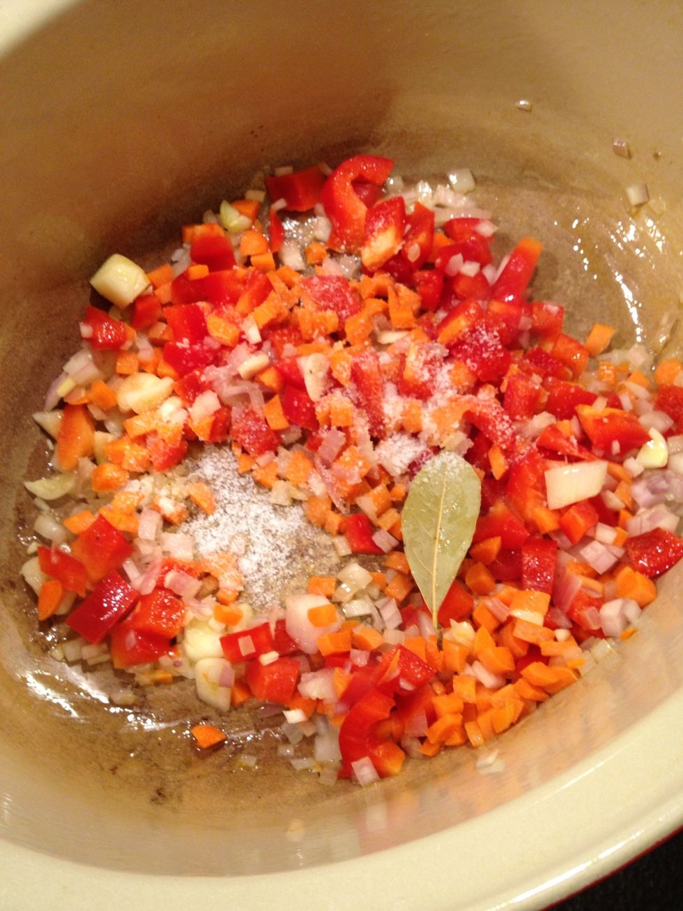 Made with veggies (and mucho garlic)...