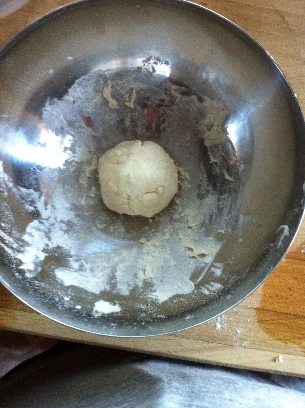 Make a dough with flour and water.