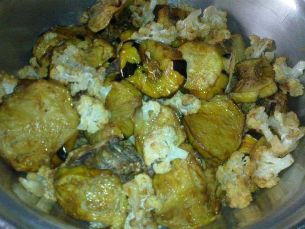 Make a layer of eggplant and then layer above cauliflowers