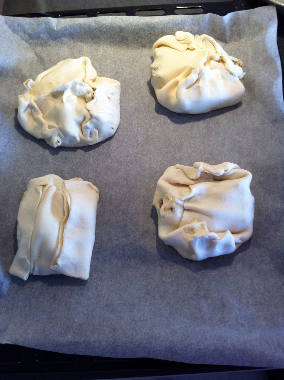 Make a "package" and put in the oven (200 celcius) for about 15 minutes.