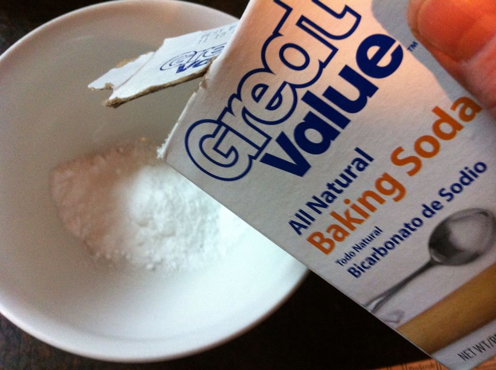 Make a paste of 1 part baking soda...