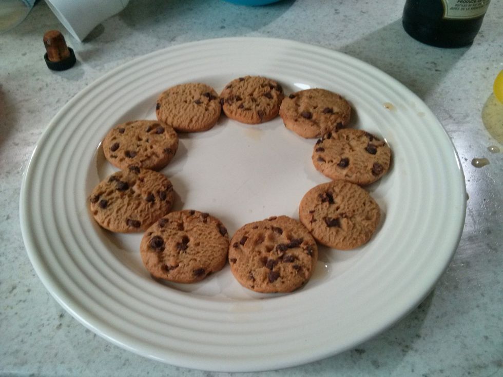 Make a ring of sherry soaked cookies.