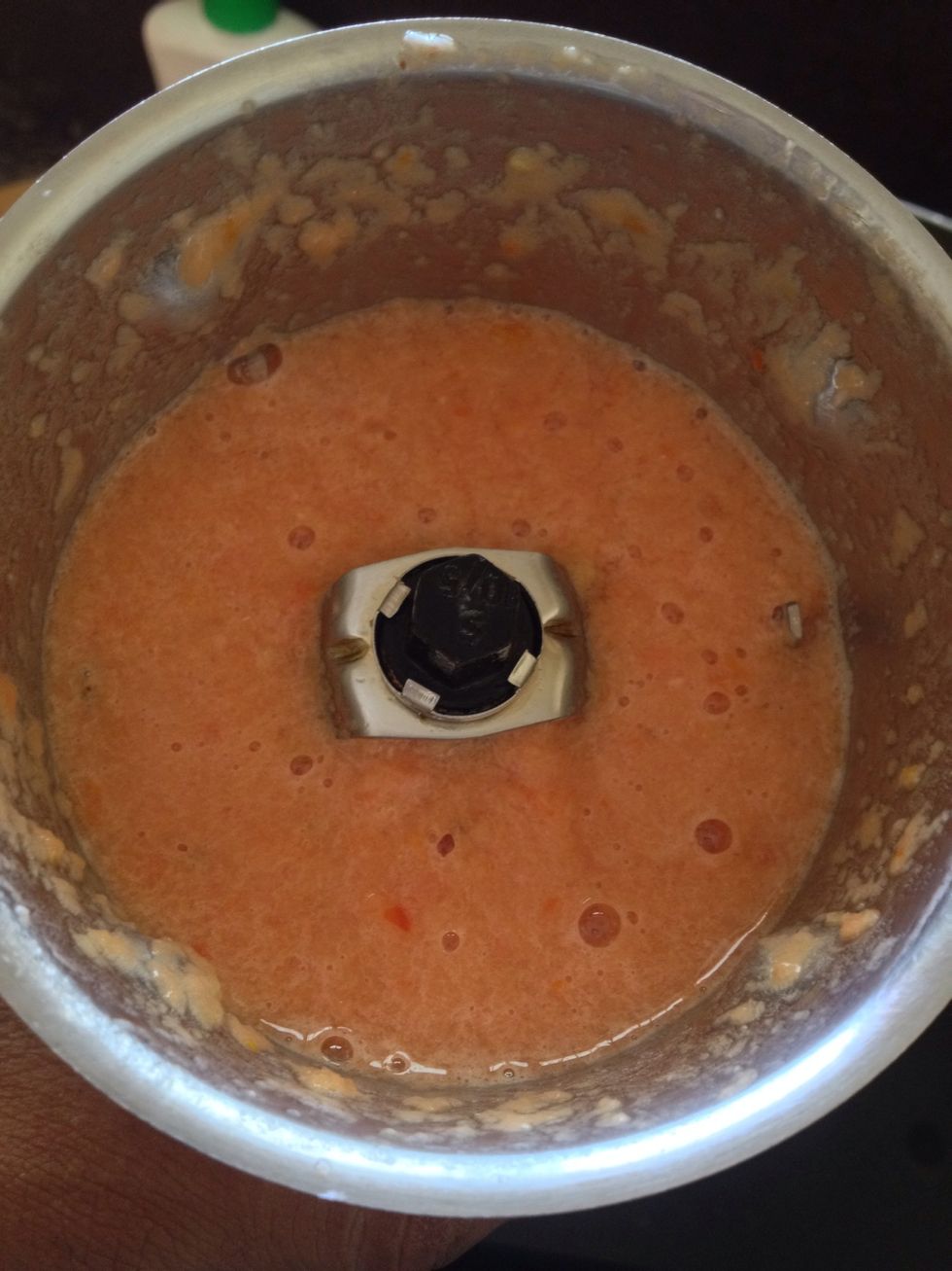 Make a tomato pur\u00e9e.. With 2 tomatoes..