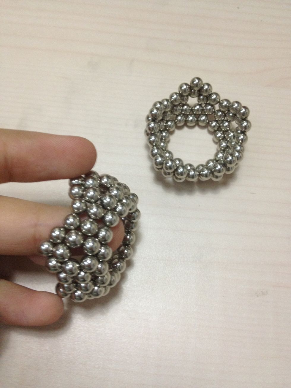 Make another ring with 5 sets