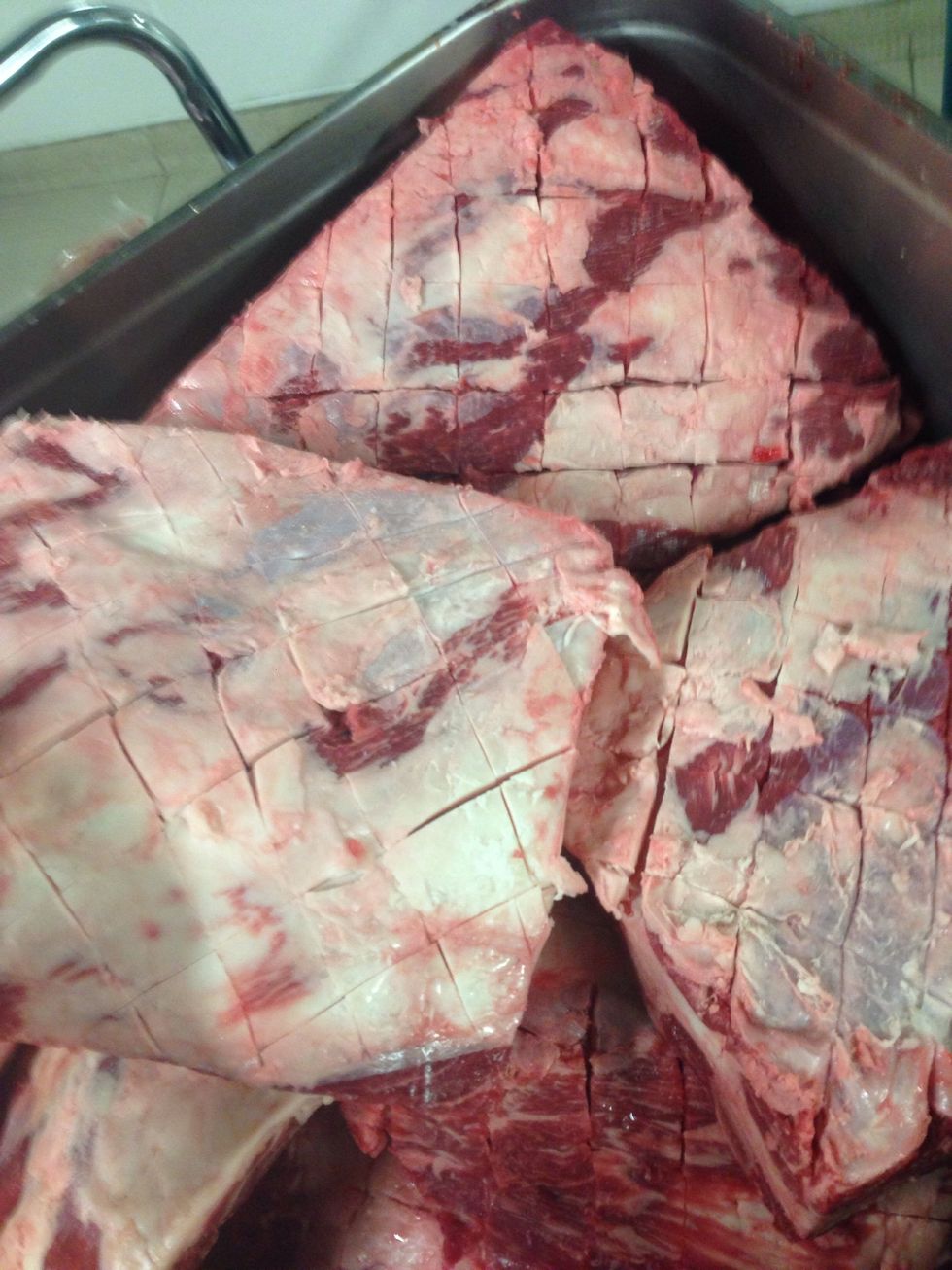 Make cuts all over the ribs like in the picture and put plenty of salt & pepper